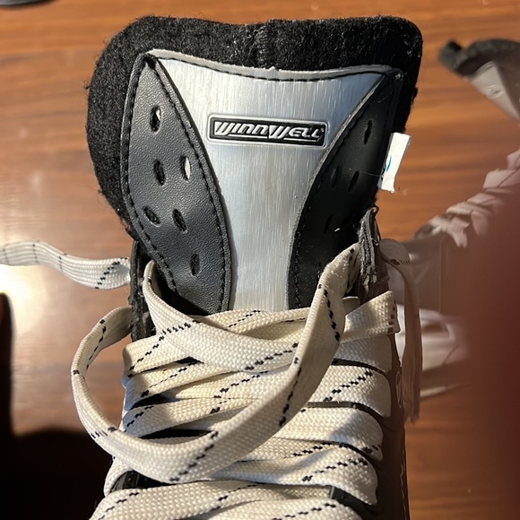 Ice Skates - Picture 3 of 5